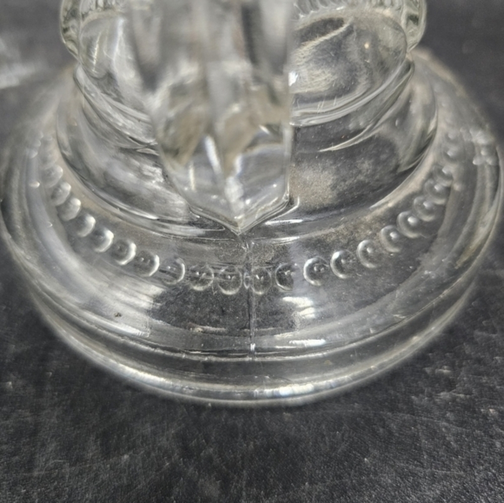 Vintage/antique clear glass finger loop oil lamp - Picture 4 of 9